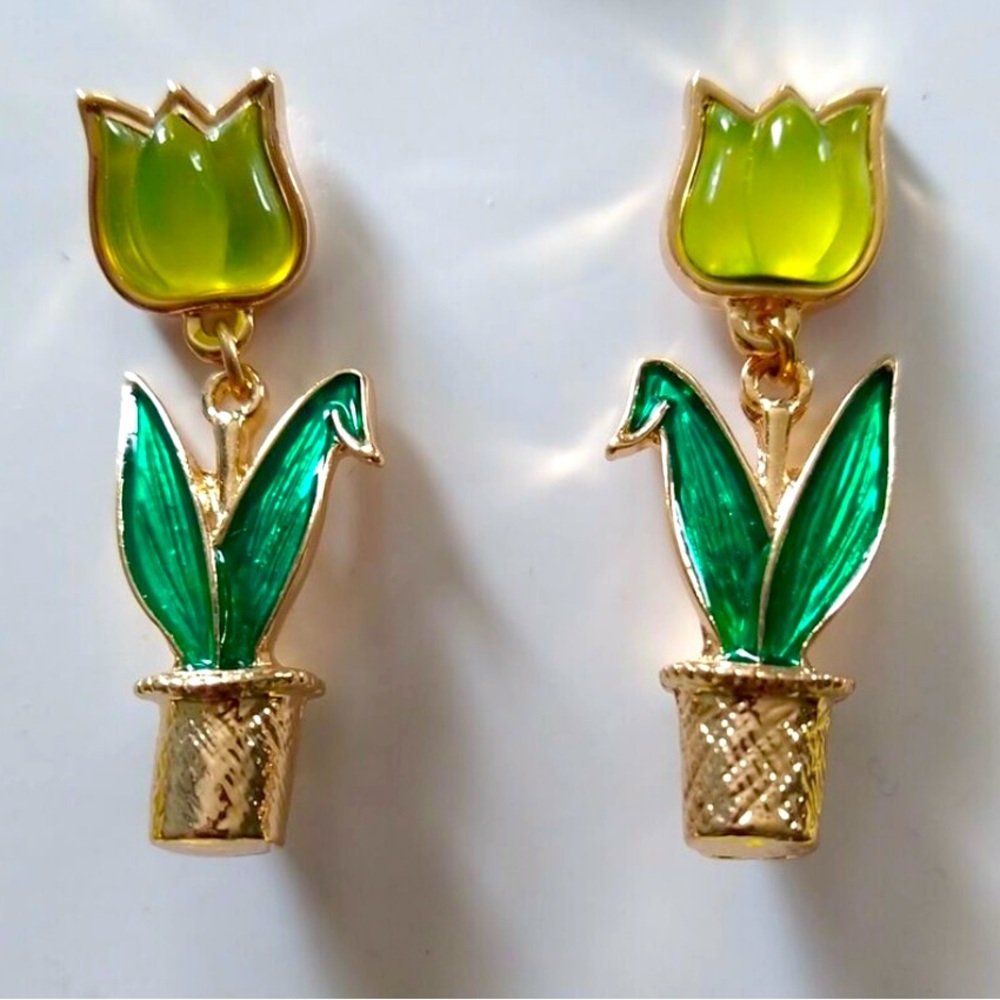 NWOT Betsey Johnson Gold Tone Boho Potted Yellow Tulip Flower Drop Earrings 2020